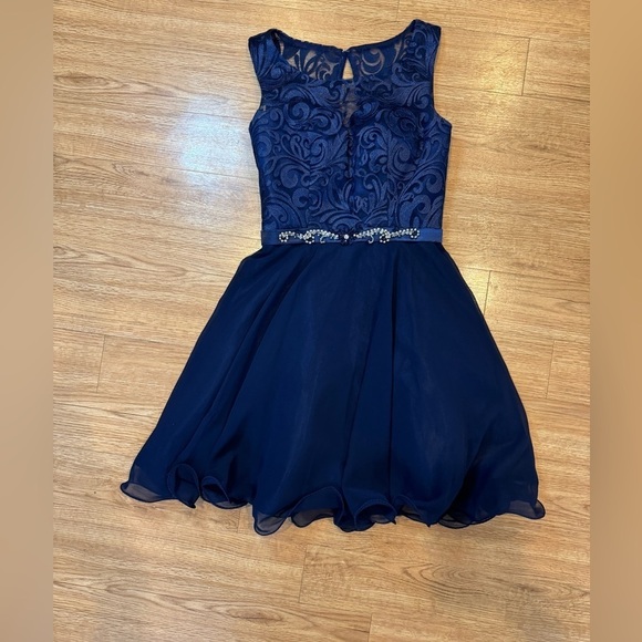 ELIZABETH K Lace Bodice Chiffon Navy Blue Semi-Formal Dress Size XS - Picture 4 of 9